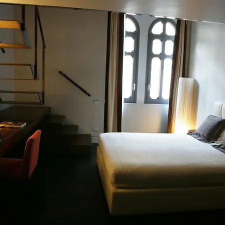 Szálloda Sina The Gray 5*