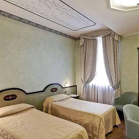 فندق Ih Puccini