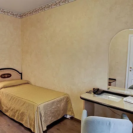 Hotel Ih Puccini Mediolan