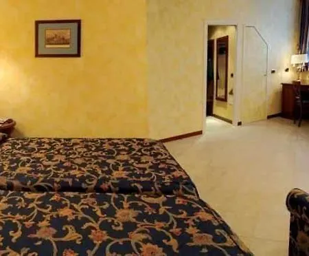 Hotel Unaway & Linea Uno Milan