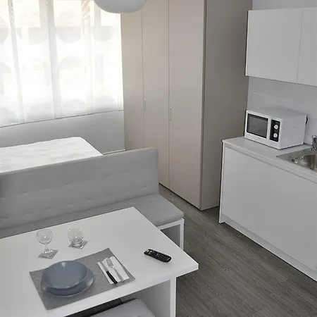 スタジオ デアンジェリ ミラノ