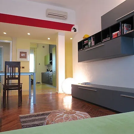 Apartment Temporary House - Design District
