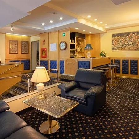 Mentana, By R Collection 4* Milano