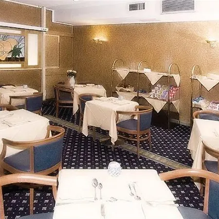 Mentana, By R Collection Hotel