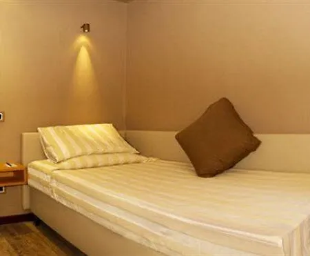 Mentana, By R Collection Hotel 4*