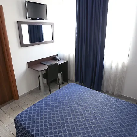 Av Hotel Milão