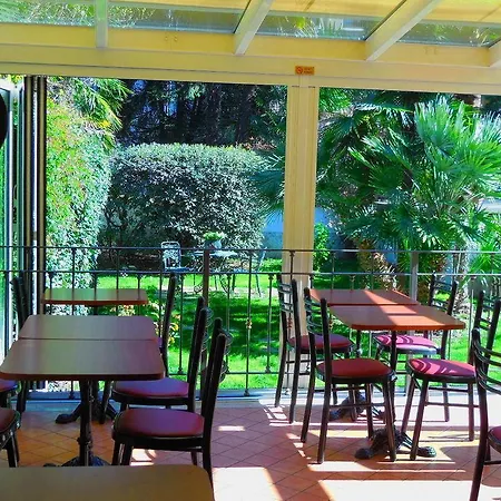 Charly Hotel 3*