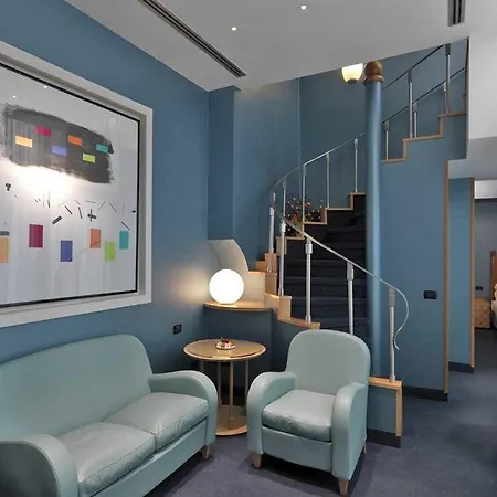 Spadari Al Duomo Hotel 4*