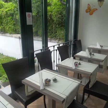 Due Giardini 2* Mailand