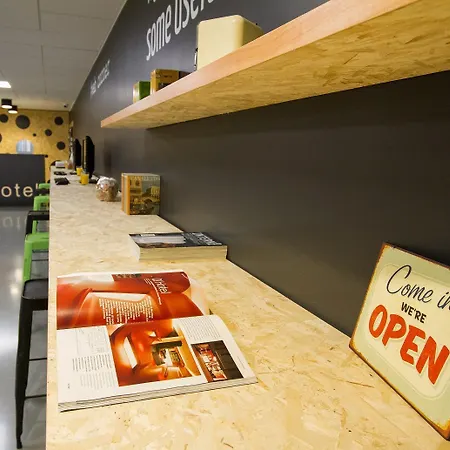 Ornato Dependanc Hotel Milão