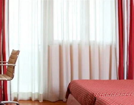 Unaway & Quark Due Aparthotel 4*