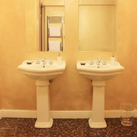 The Place - Downtown Apartment