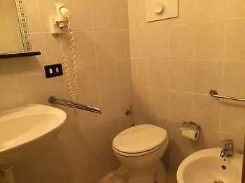 Salus فندق ميلان