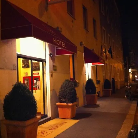 Boston فندق 2*