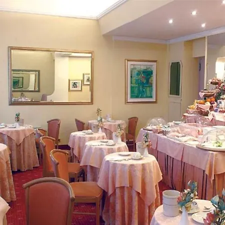 Otel Lloyd 4*