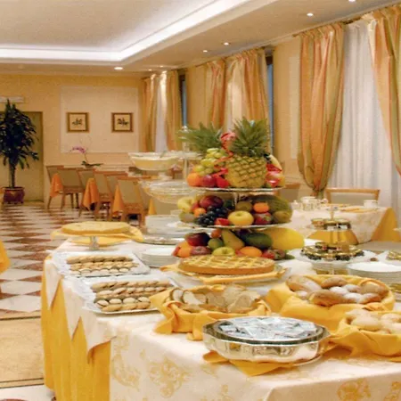 Отель Andreola 4*