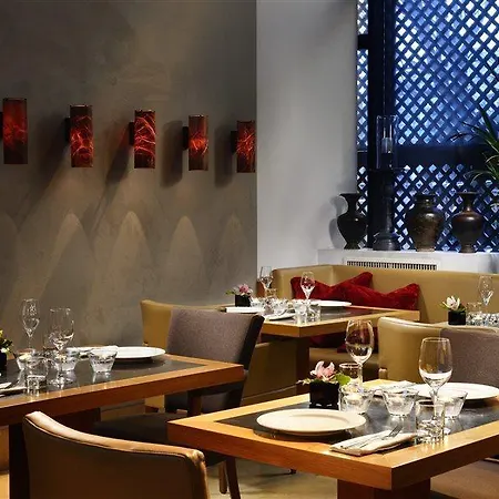 Отель Milan Suite Hotel Милан