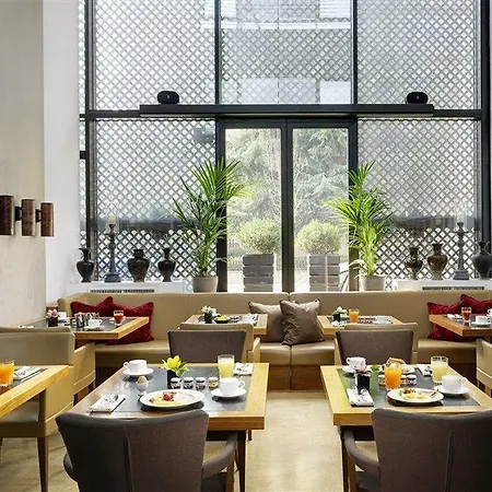 Szálloda Milan Suite Hotel 4*