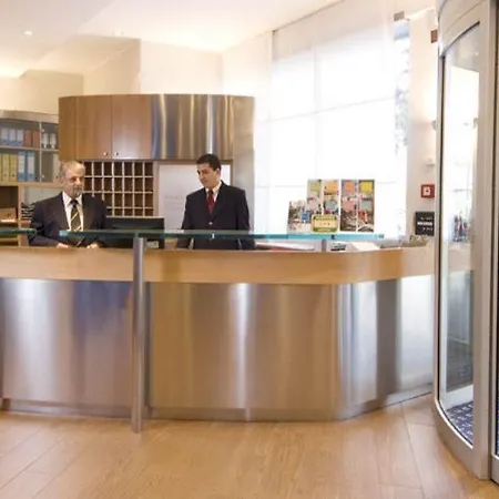 Aosta Милан