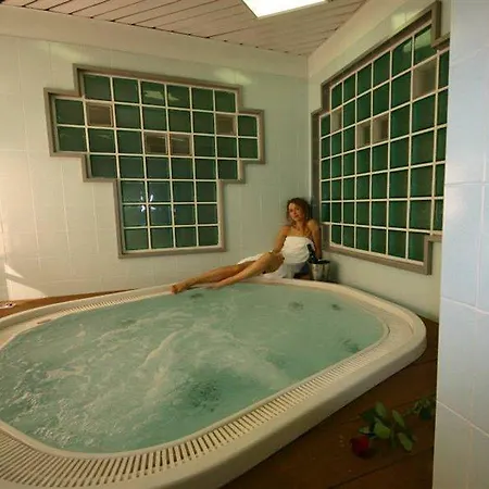 Отель Mihotel Милан