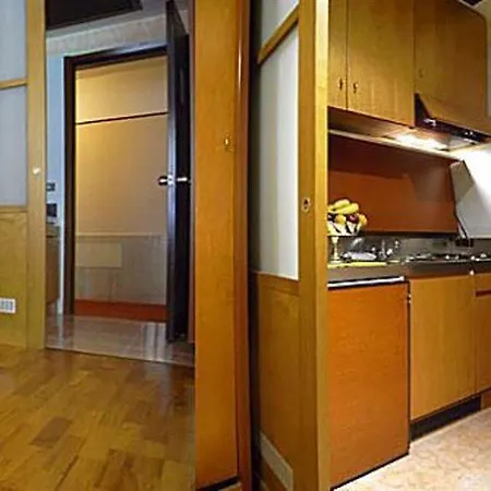 Ξενοδοχείο με διαμερίσματα Desenzano