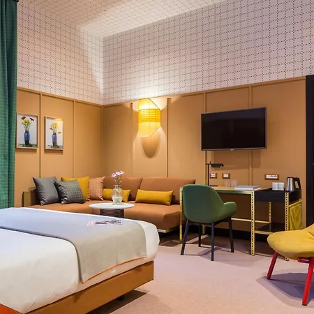 Mate Collection Giulia, Milano