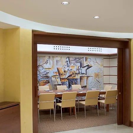 Hotel Una Cusani 4*