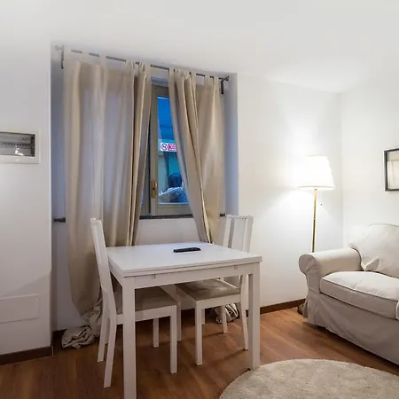 Apartment Cadorna Center Studio-by Flatscollection