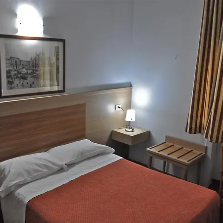 多佛尔酒店 米兰