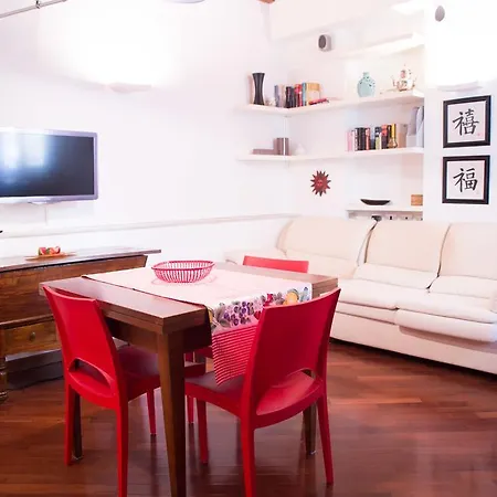 Daire Authentic Italian Milano