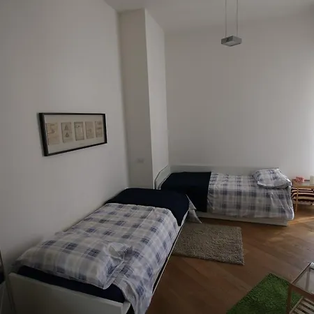 Curtatone 25 New * Milano