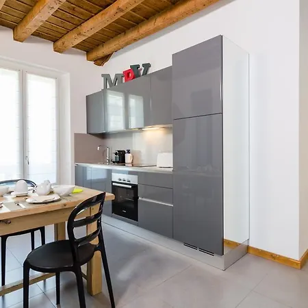 Porta Venezia Apartment
