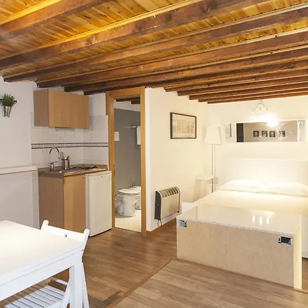 Apartment Cadorna Center Studio-by Flatscollection