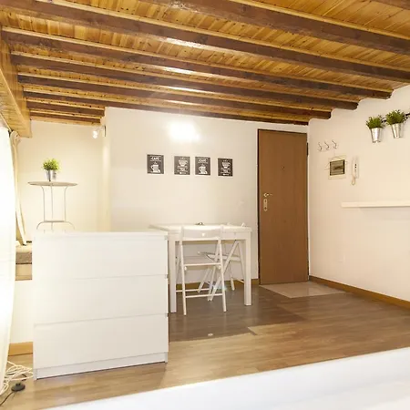 Cadorna Center Studio-by Flatscollection Milan