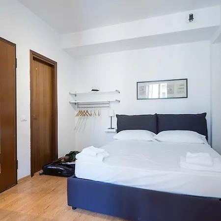 Cadorna Center Studio-by Flatscollection Apartment *