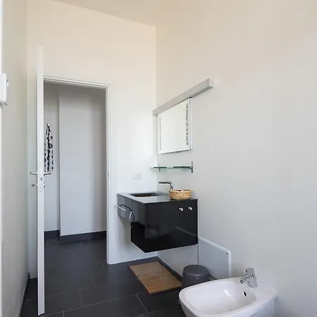 Apartment 7th Level *