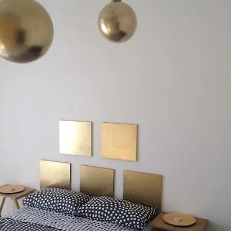 Elena House * Mediolan