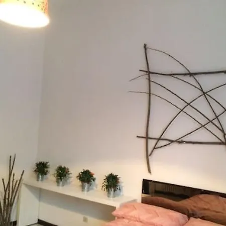 Elena House * Mediolan