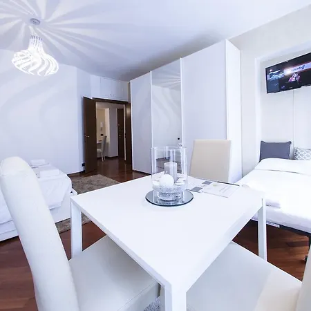 Hemeras Boutique Homes - Design In Center * Milan