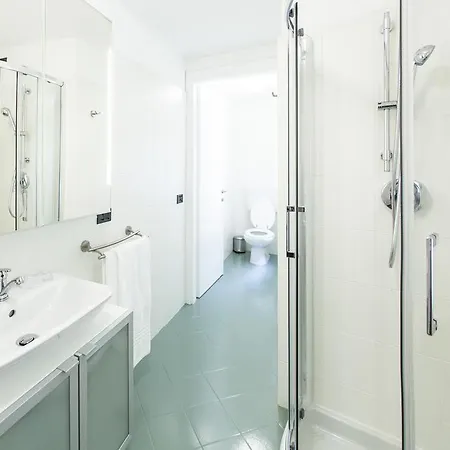 Hemeras Boutique Homes - Design In Center Apartment Milan