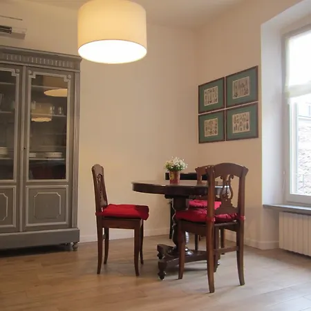 Charming And Elegant Historic Center Of Apartment