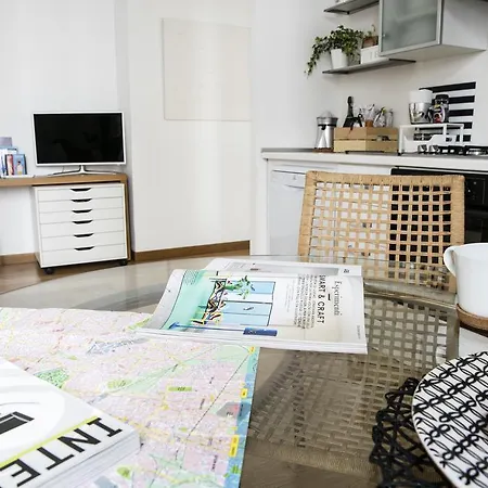 Lovely Sempione Διαμέρισμα *