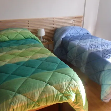 Montessori Lux דירה *