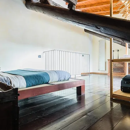 Hintown Wooden House *