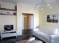 Apartment Temporary House - Porta Garibaldi