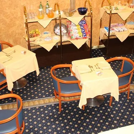 Hotel Mentana, By R Collection