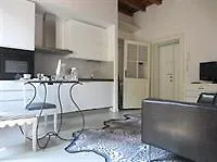 Temporary House - Sempione Area Apartment Milan