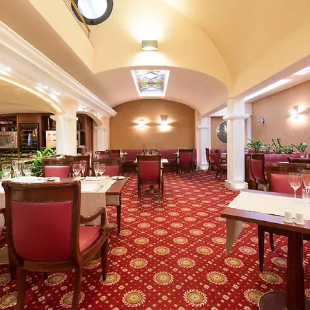 福鹏喜来登米兰中心酒店 酒店