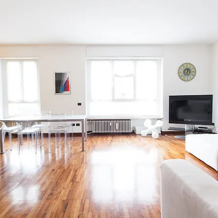 Apartment Corso Como * Milano