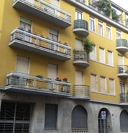 ベッド・アンド・ブレックファスト ベッド + アート セントラーレ 3*